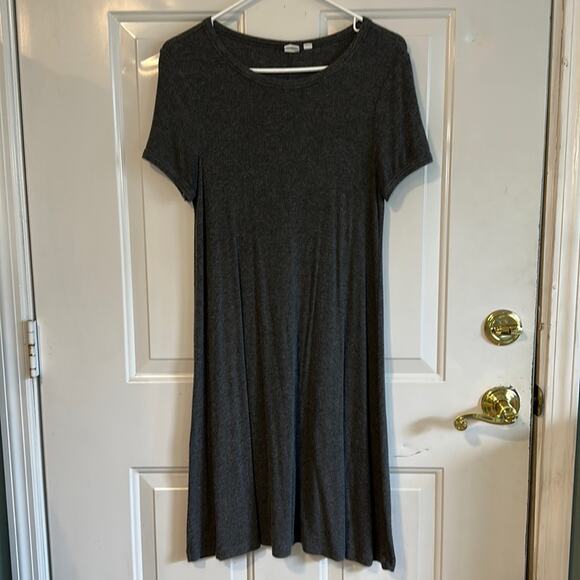 Gap Women’s‎ Short Sleeve Gray Dress Flowy Small - Picture 1 of 4